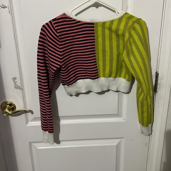 y2k crop cardigan w buttons! 🍄 - Picture 3 of 4